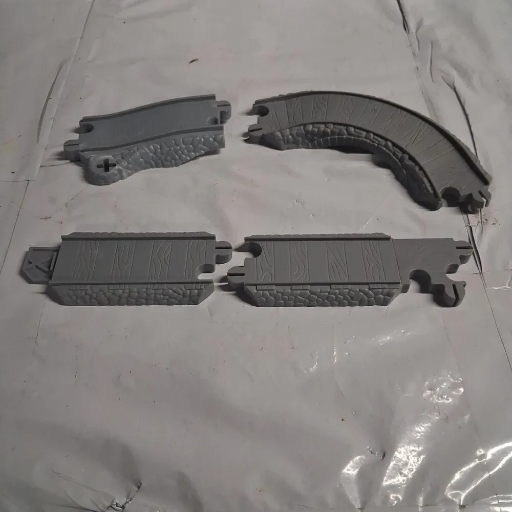 Gullane Limited 2002 Thomas The Train 4 Piece Set Grey